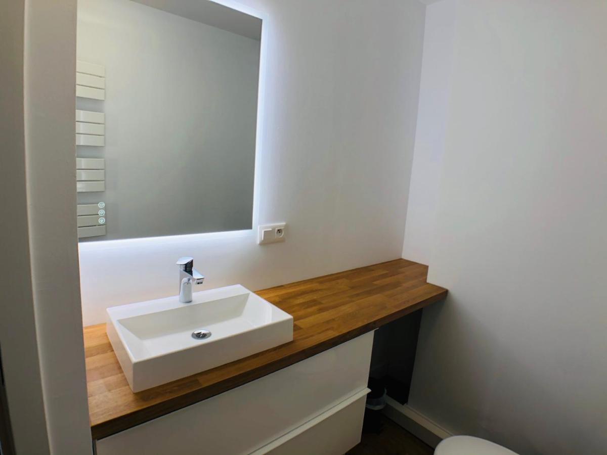 Charmant Appartement 1-4 Personnes, Proche Centre Avec Parking Nantes Exterior foto